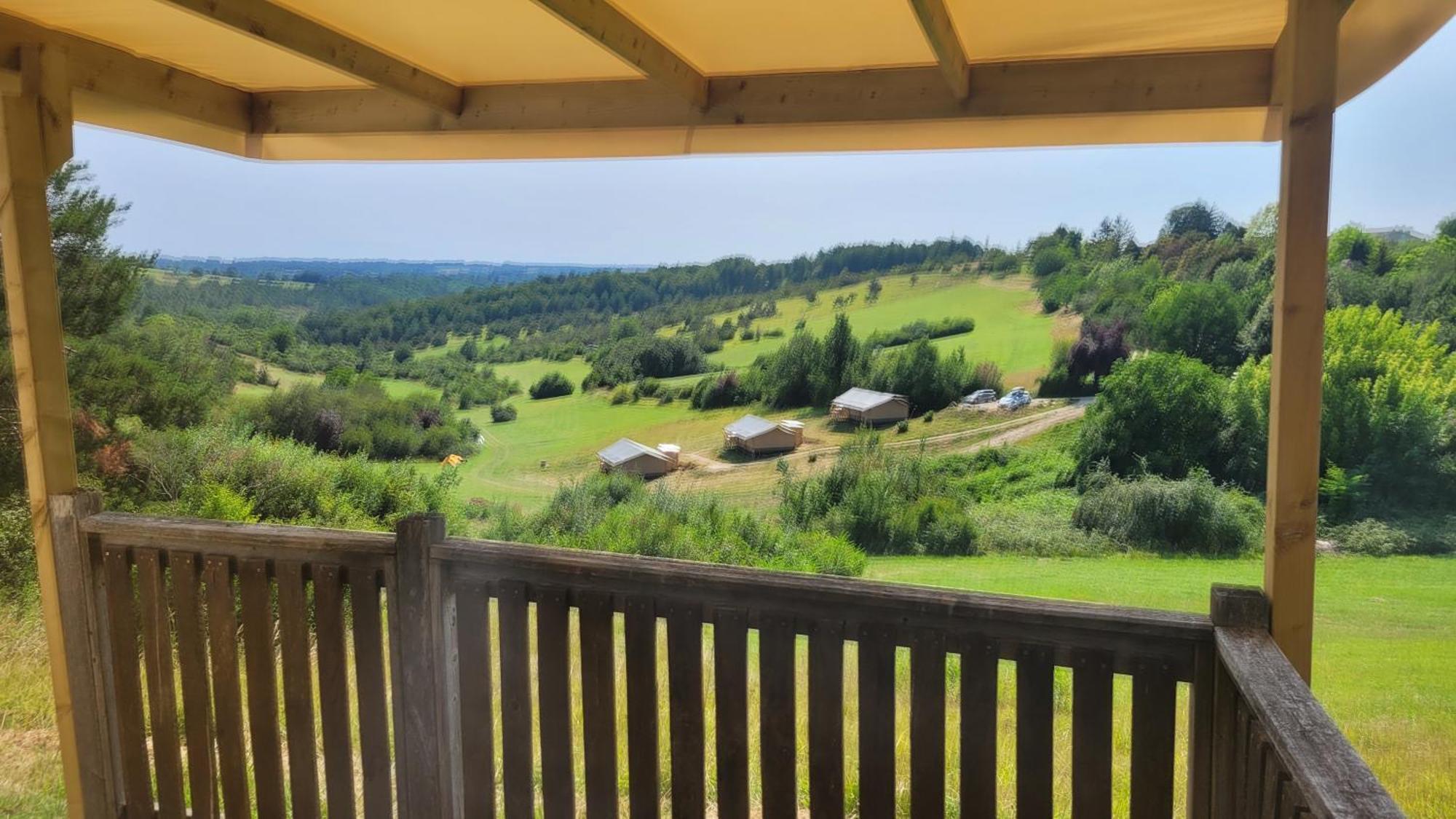 Camping Les Terrasses De Dordogne Rouffignac Saint-Cernin Екстериор снимка
