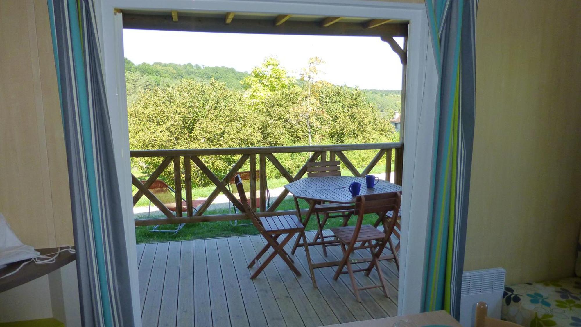 Camping Les Terrasses De Dordogne Rouffignac Saint-Cernin Стая снимка