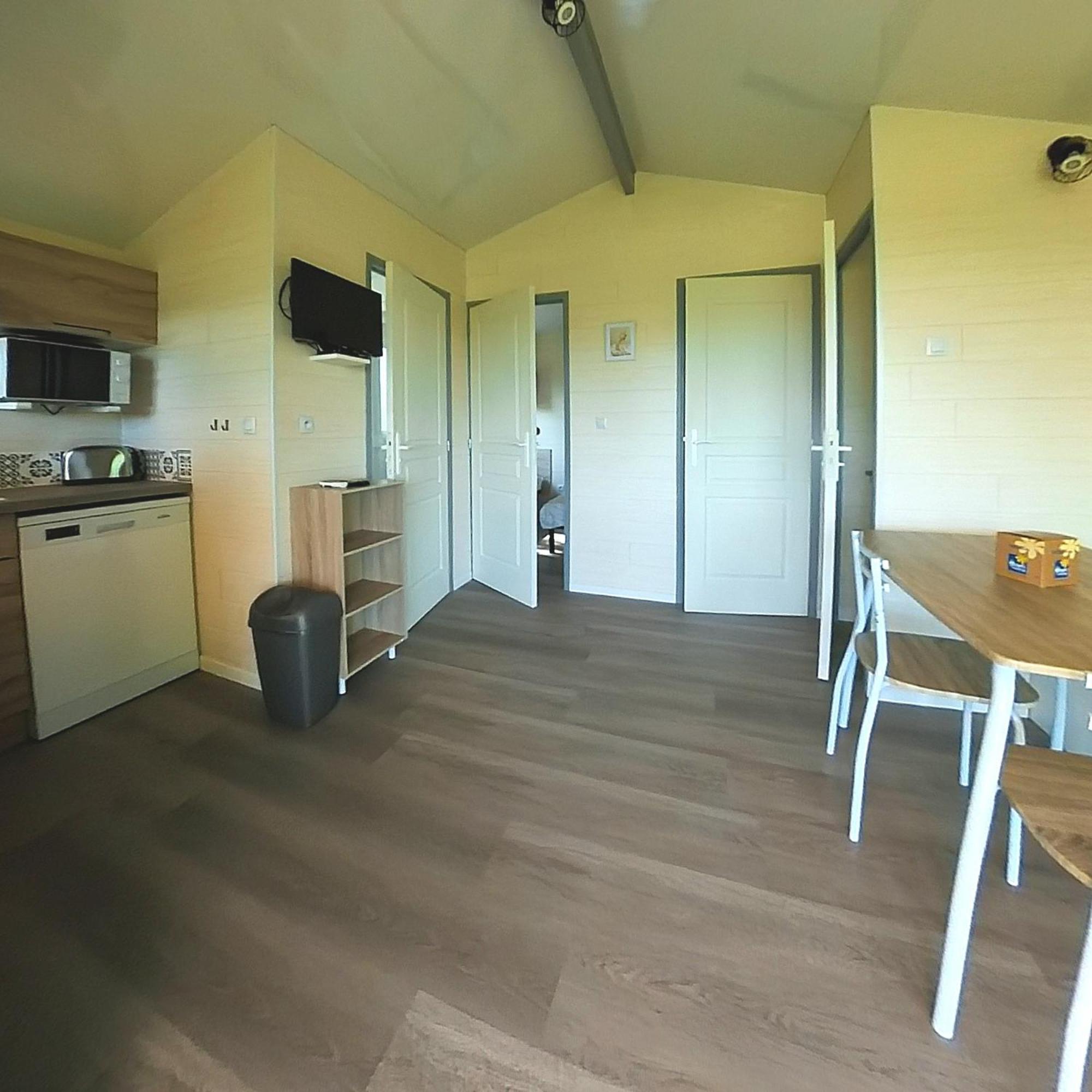 Camping Les Terrasses De Dordogne Rouffignac Saint-Cernin Стая снимка