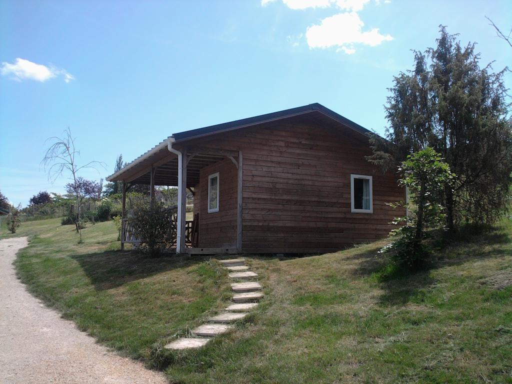 Camping Les Terrasses De Dordogne Rouffignac Saint-Cernin Стая снимка