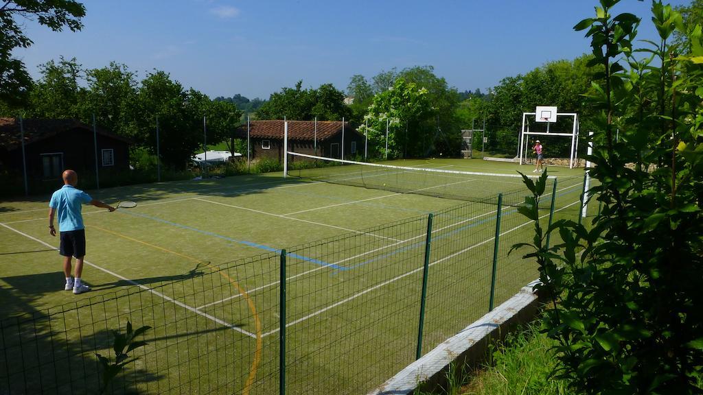 Camping Les Terrasses De Dordogne Rouffignac Saint-Cernin Екстериор снимка