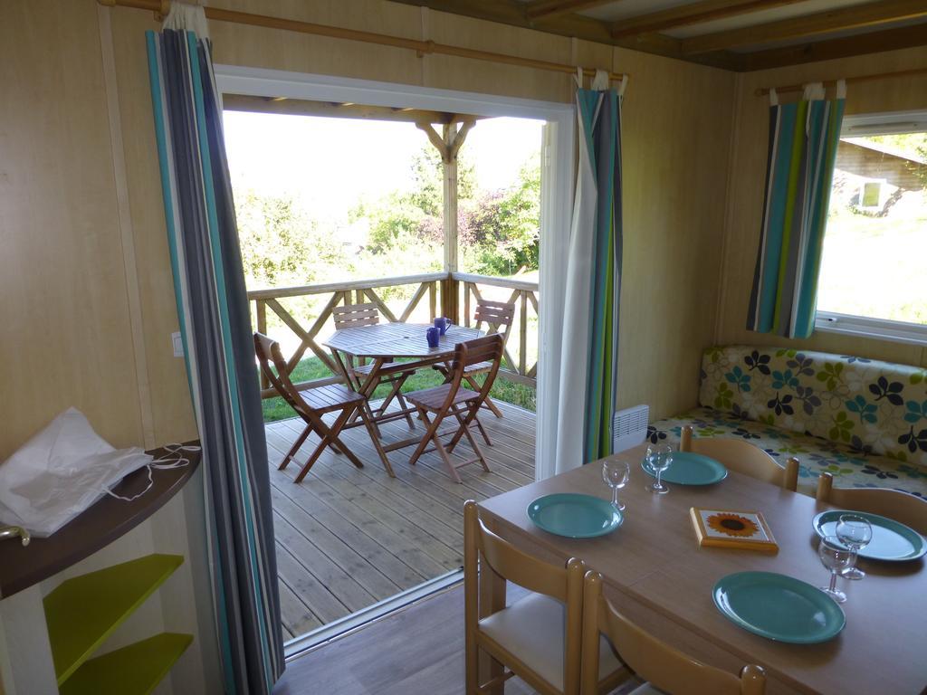 Camping Les Terrasses De Dordogne Rouffignac Saint-Cernin Стая снимка