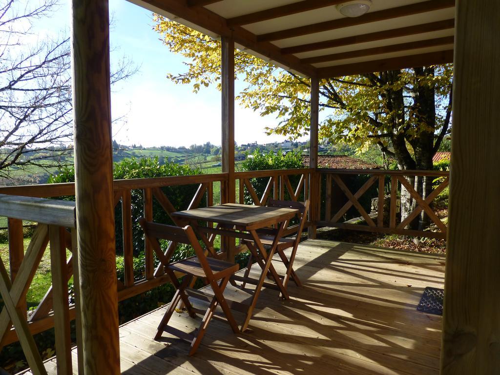 Camping Les Terrasses De Dordogne Rouffignac Saint-Cernin Екстериор снимка