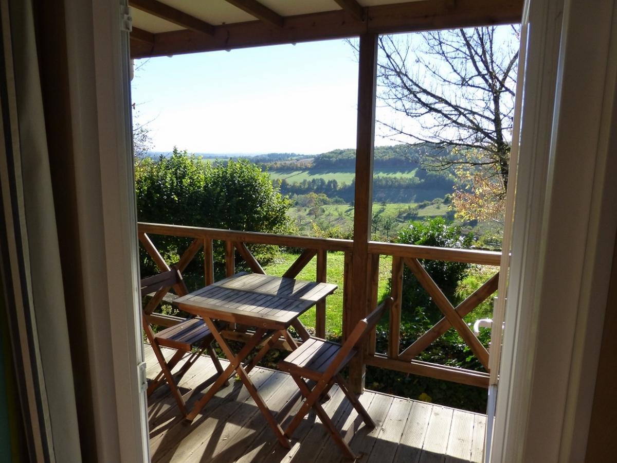 Camping Les Terrasses De Dordogne Rouffignac Saint-Cernin Екстериор снимка