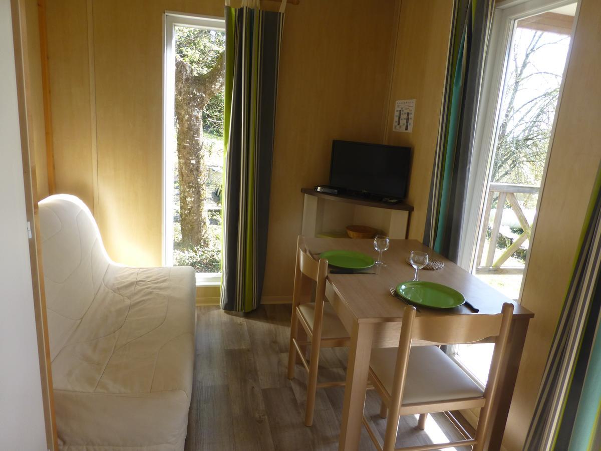 Camping Les Terrasses De Dordogne Rouffignac Saint-Cernin Екстериор снимка