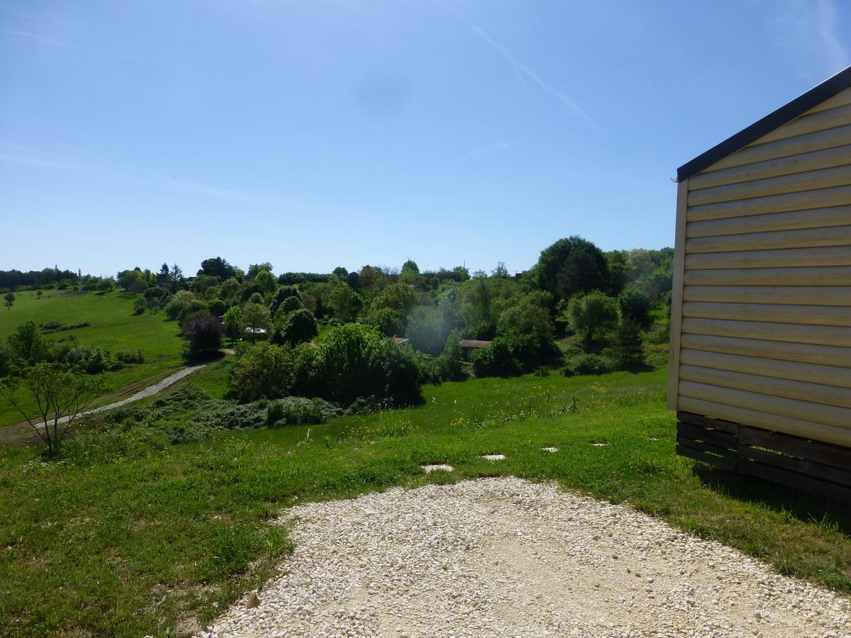 Camping Les Terrasses De Dordogne Rouffignac Saint-Cernin Екстериор снимка