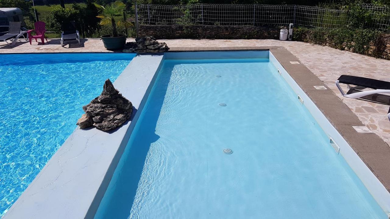 Camping Les Terrasses De Dordogne Rouffignac Saint-Cernin Екстериор снимка