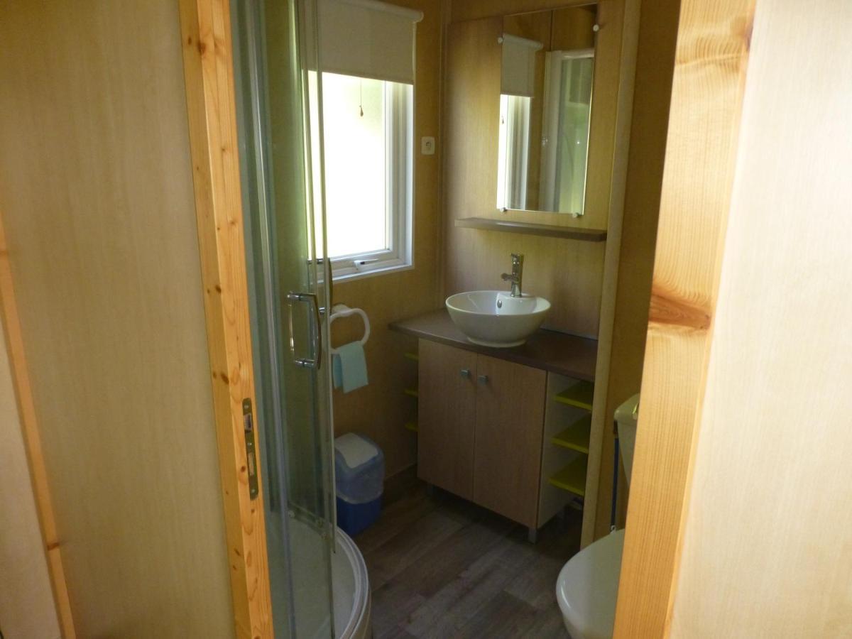 Camping Les Terrasses De Dordogne Rouffignac Saint-Cernin Екстериор снимка